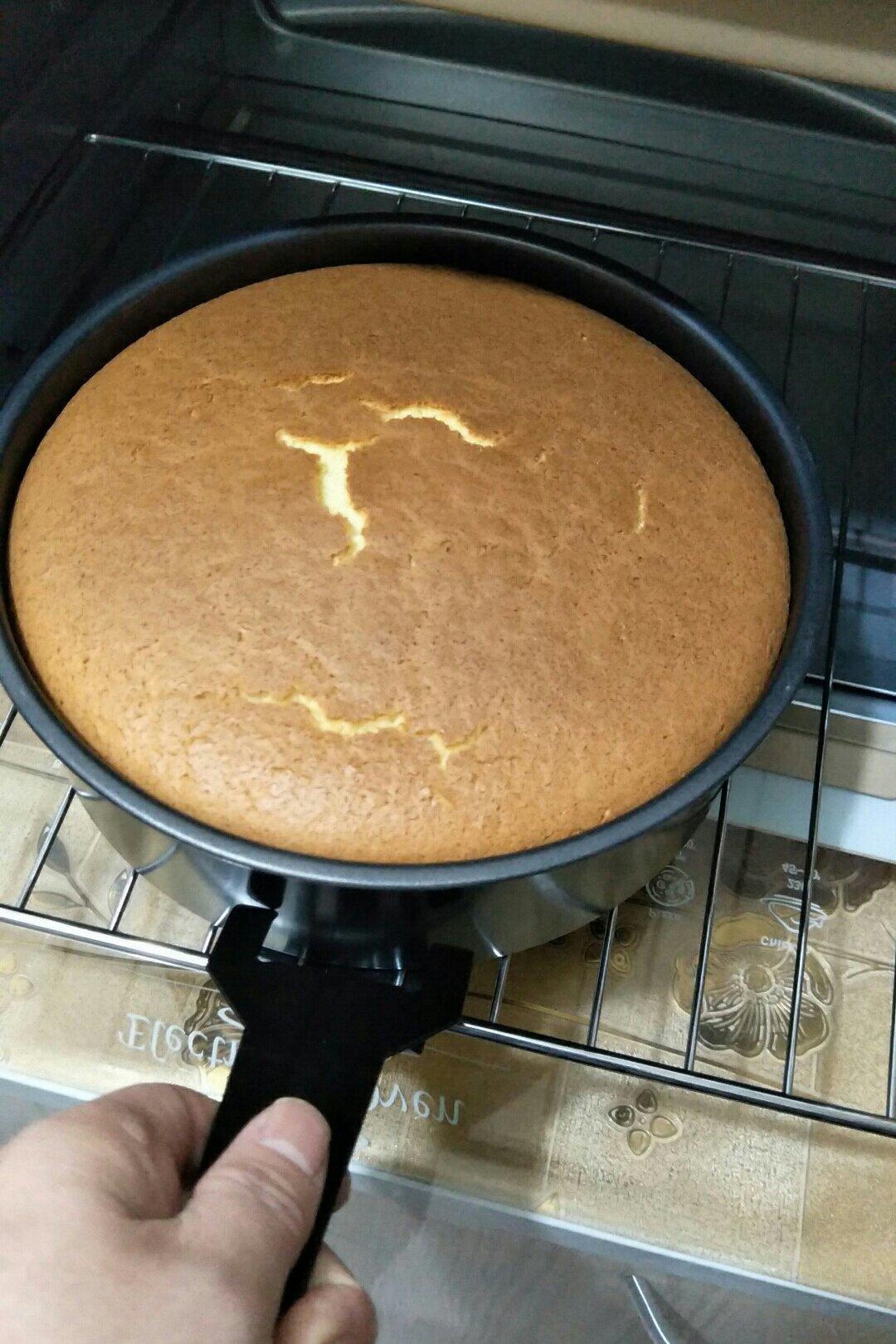 心乐～美好做的烤箱做蛋糕(戚风蛋糕的做法)