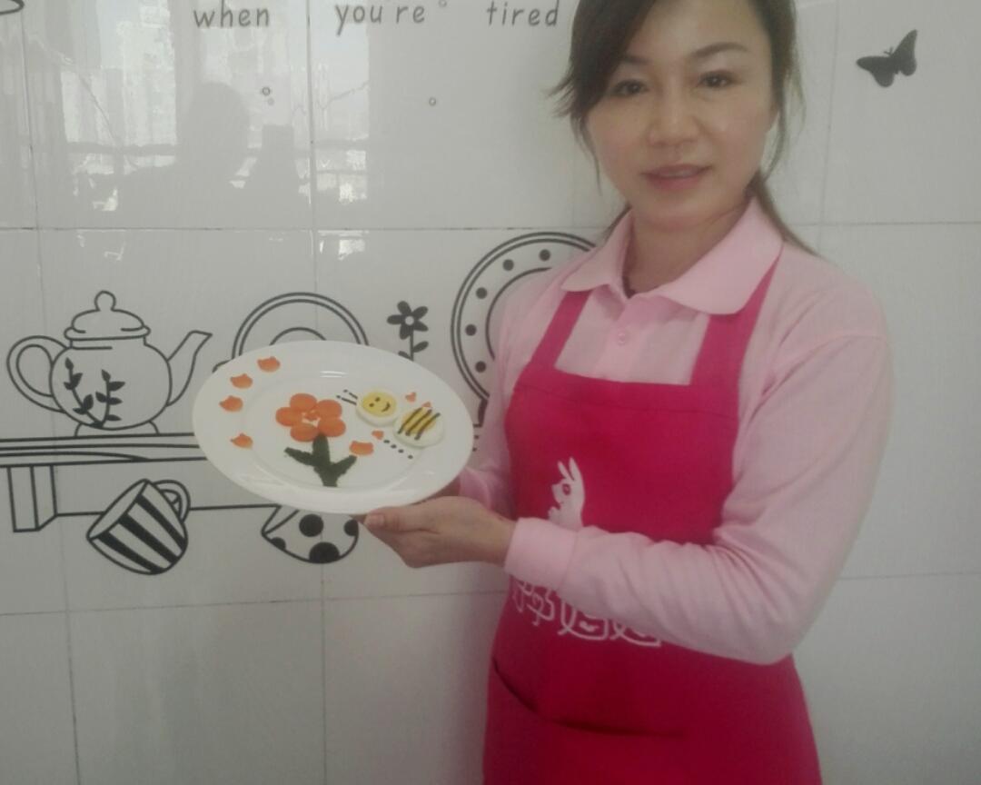 麻油猪肝：猪肝、青，红黄椒。的做法