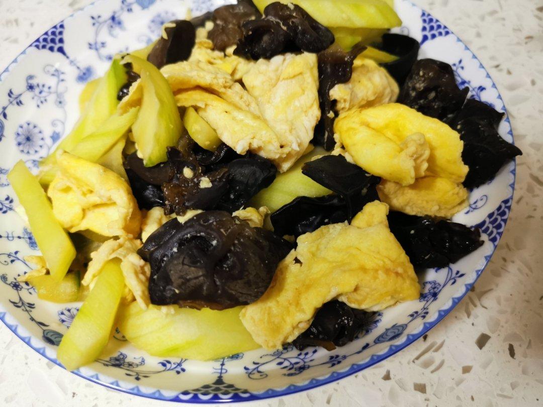 黄瓜木耳炒鸡蛋