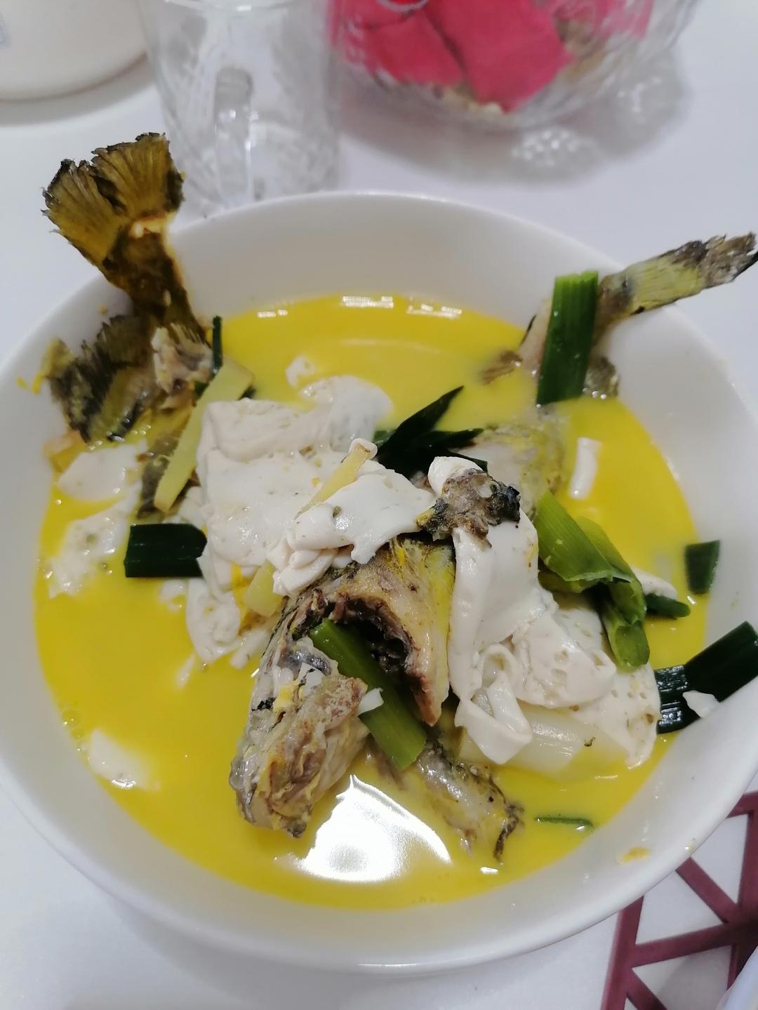 昂刺鱼豆腐汤（黄辣丁）