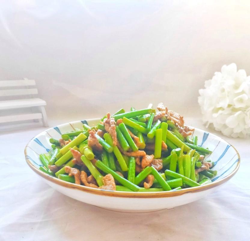 掌握这几点蒜苔炒肉轻松搞定：味道不比饭店差，大人小孩都喜欢吃的做法