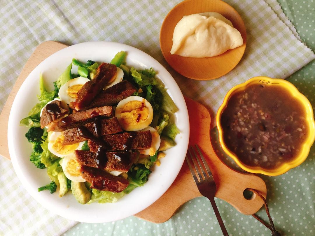 每天，叫醒我的是早餐