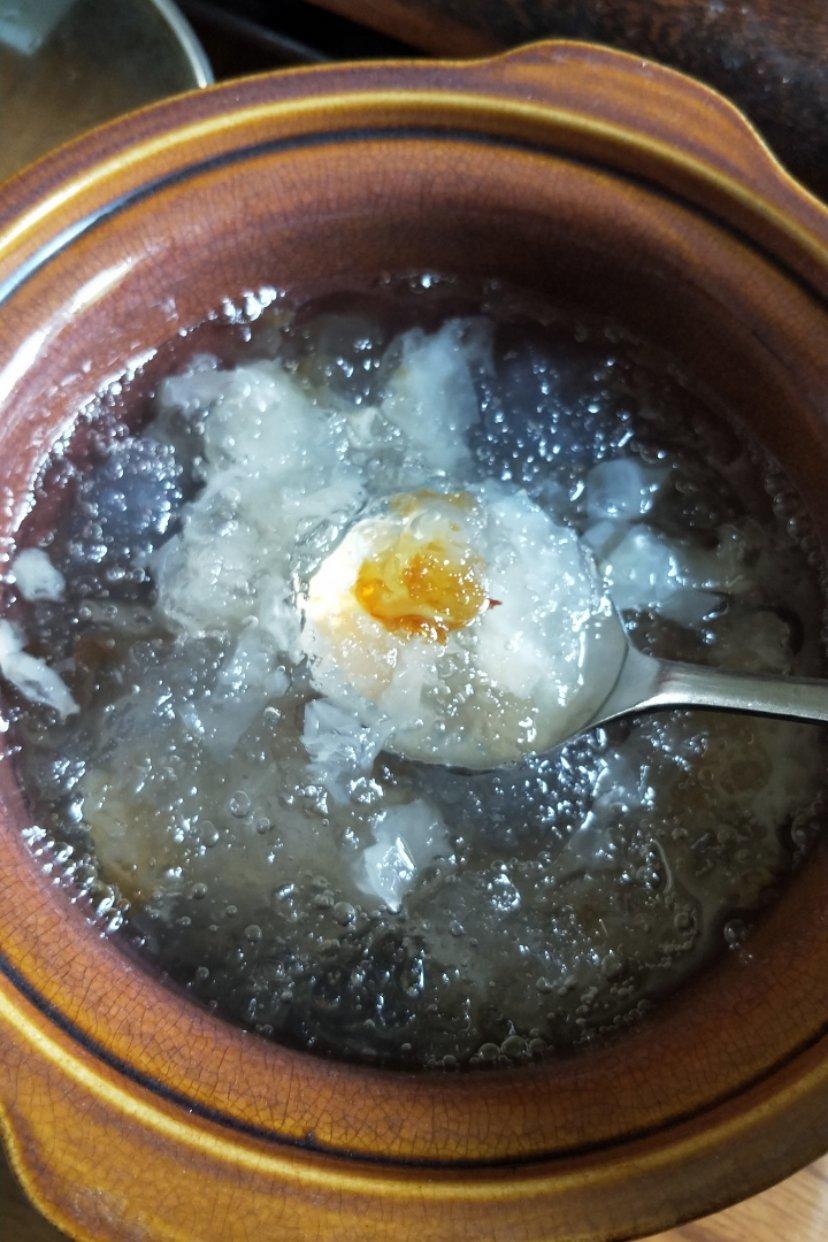 雪燕桃胶银耳羹