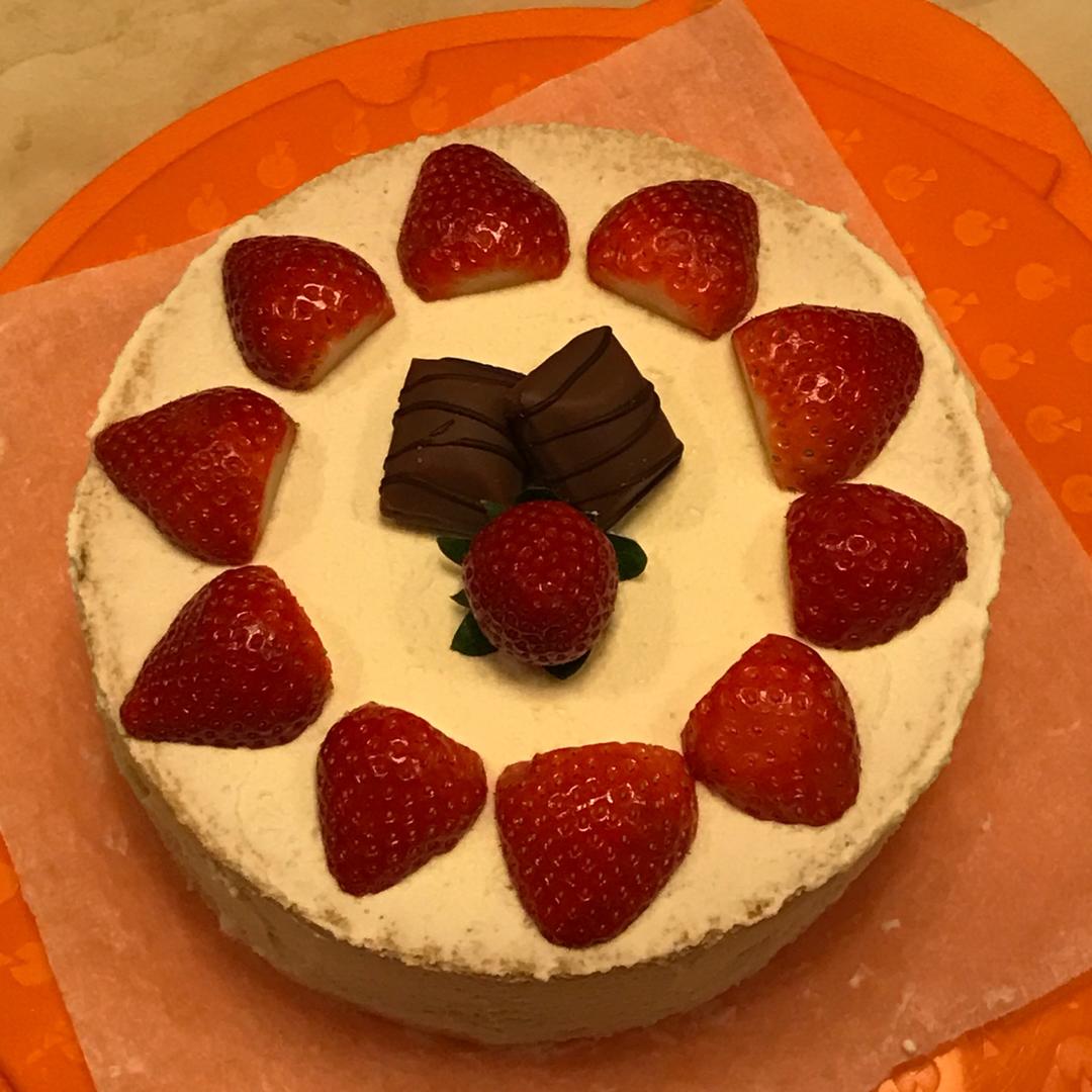 草莓鲜奶油蛋糕