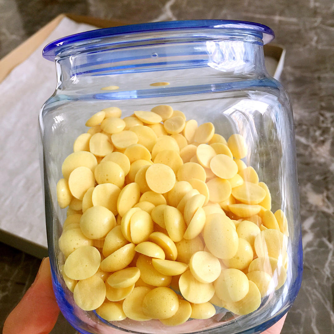 入口即化的无添加蛋黄溶豆