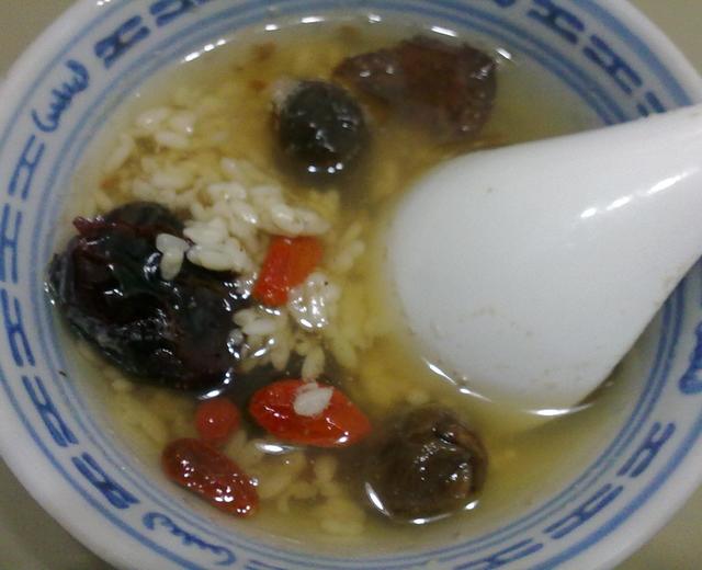 红枣桂圆枸杞酒酿汤