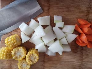 冬瓜排骨玉米汤的做法 步骤5