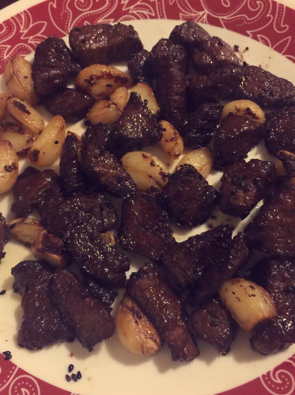 黑蒜子牛肉粒