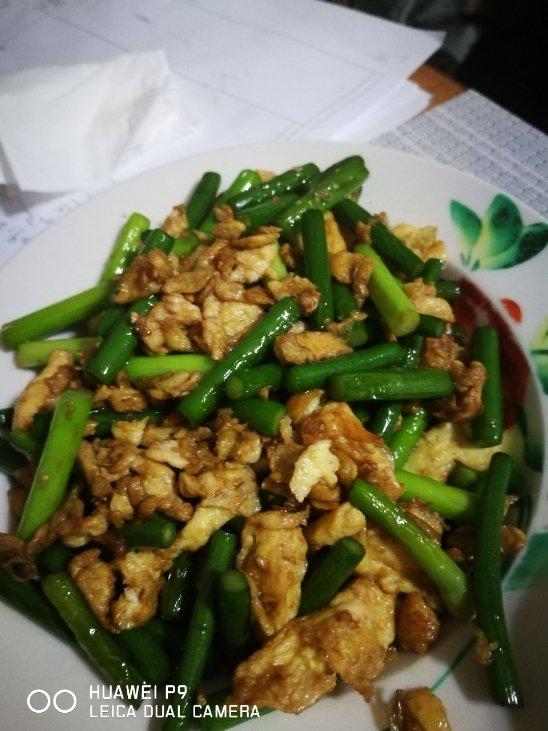 蒜薹炒鸡蛋