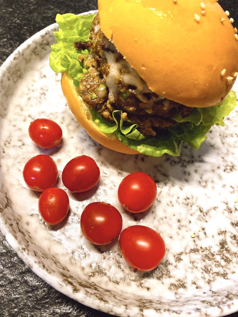 秒杀一切品牌的牛肉汉堡