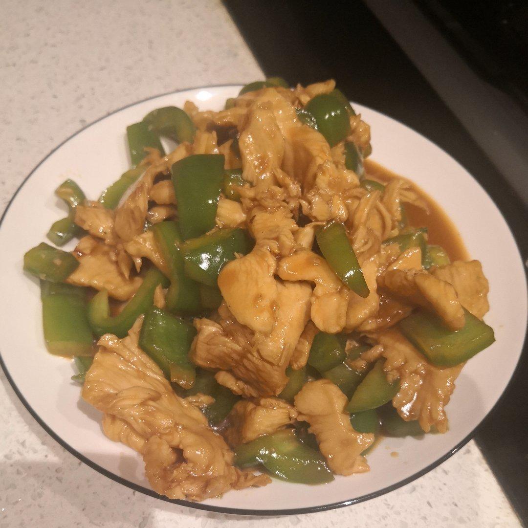 鸡胸肉炒青椒