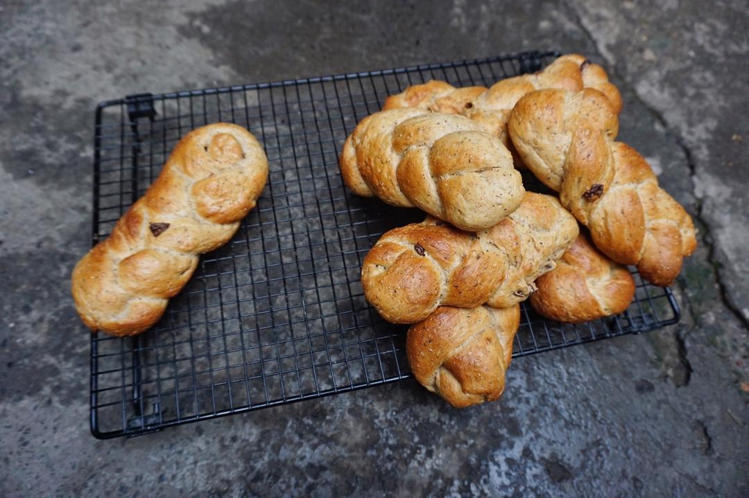 冬日里的小满足-红茶奶油提子面包