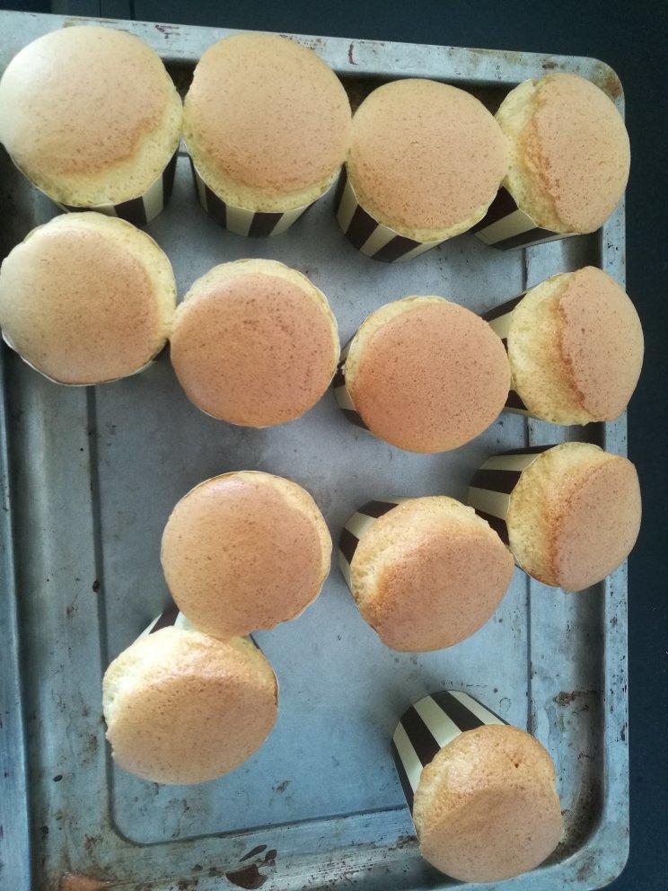 纸杯蛋糕 8寸戚风蛋糕的量