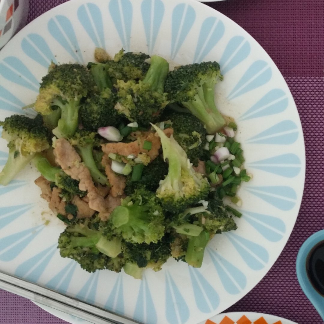 西兰花炒肉片