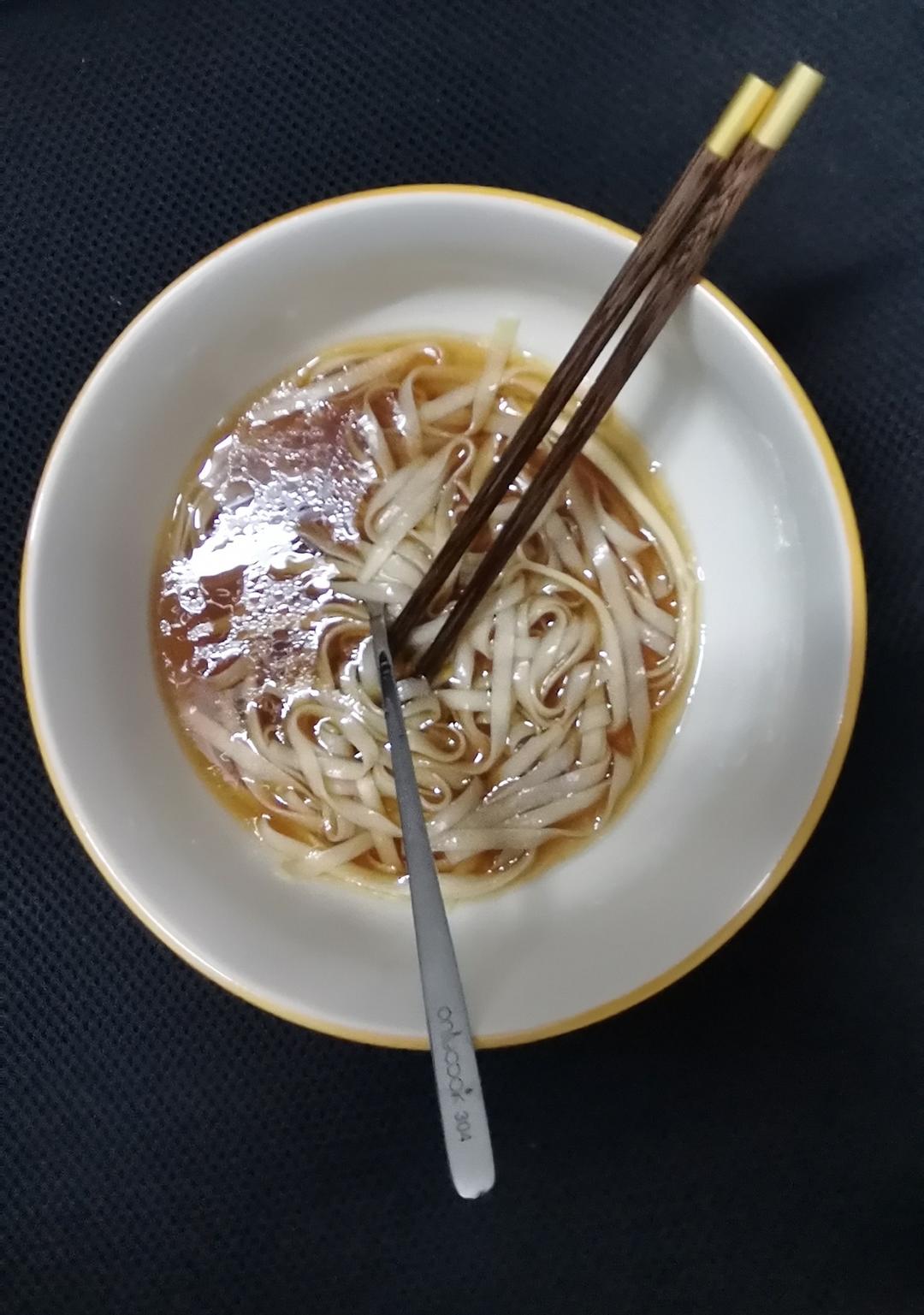 清汤挂面-香而不腻，方便快捷