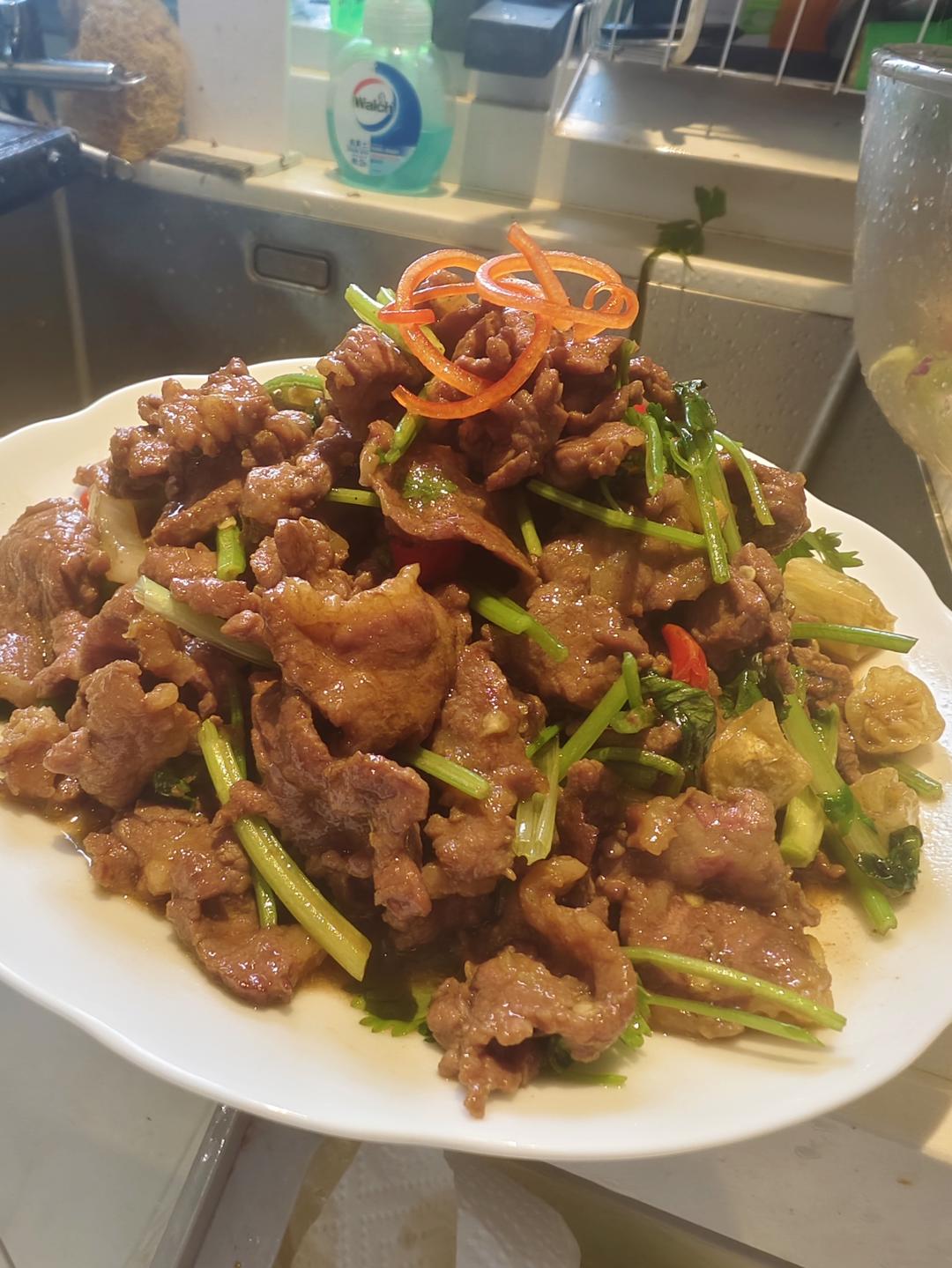 小炒黄牛肉