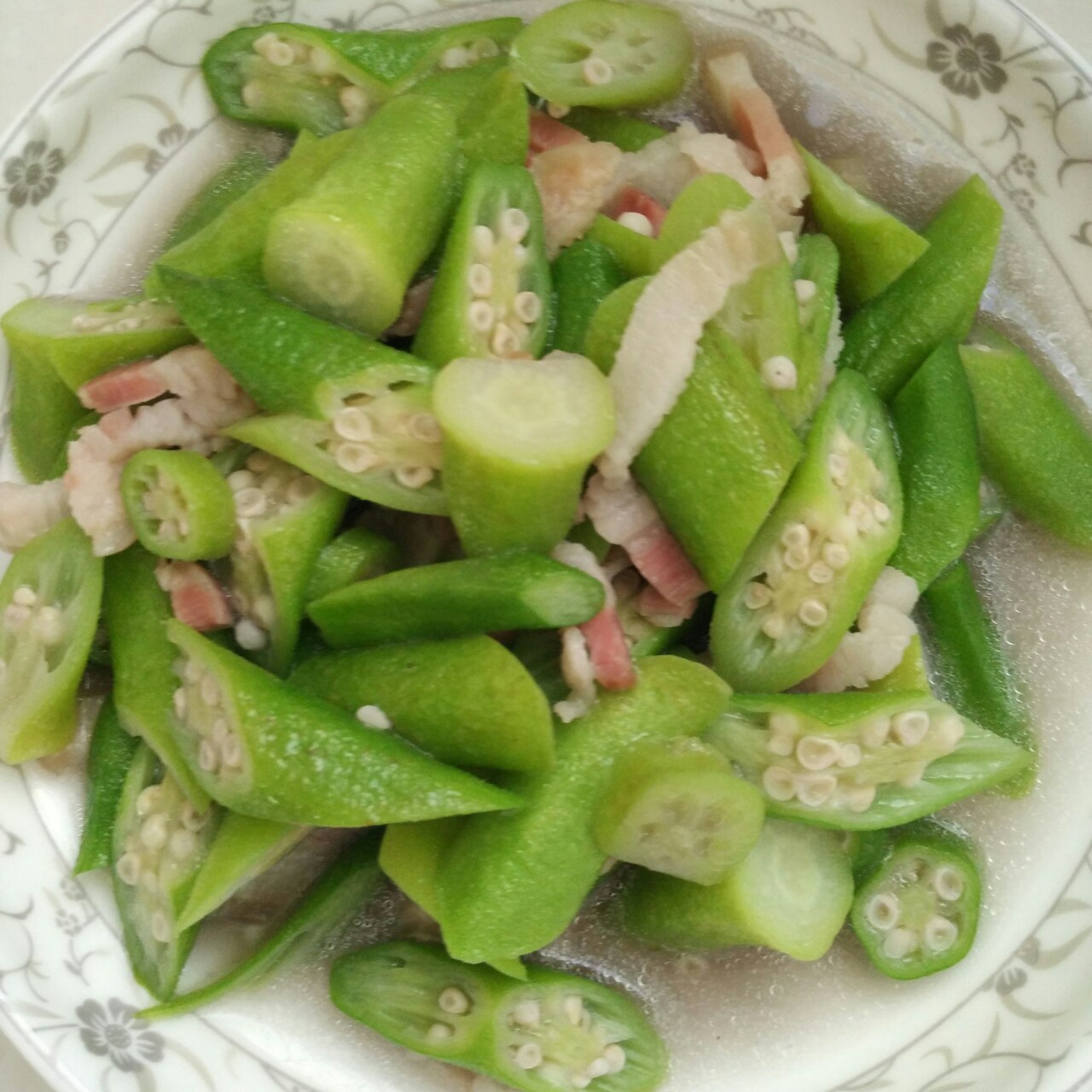 肉末炒秋葵