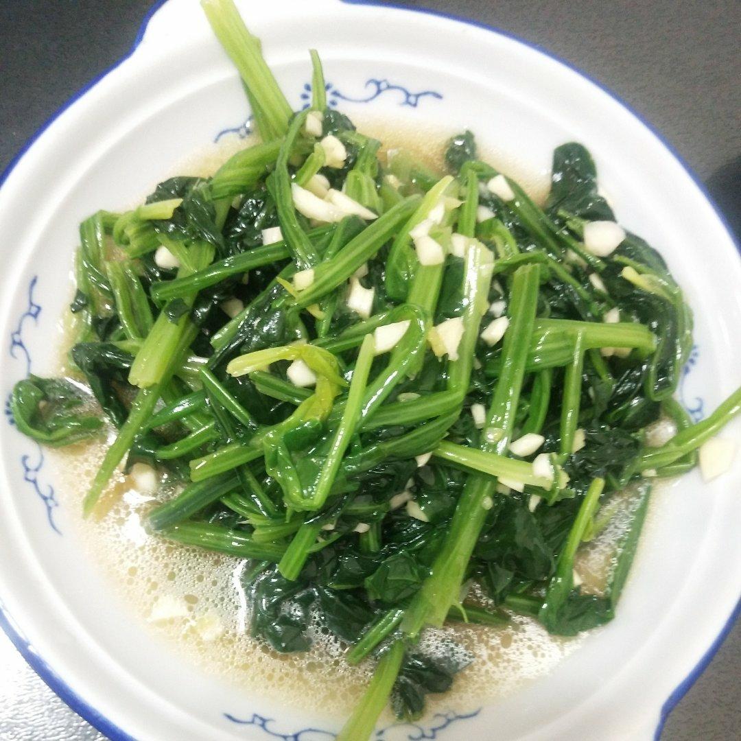 凉拌菠菜(家传秘方)