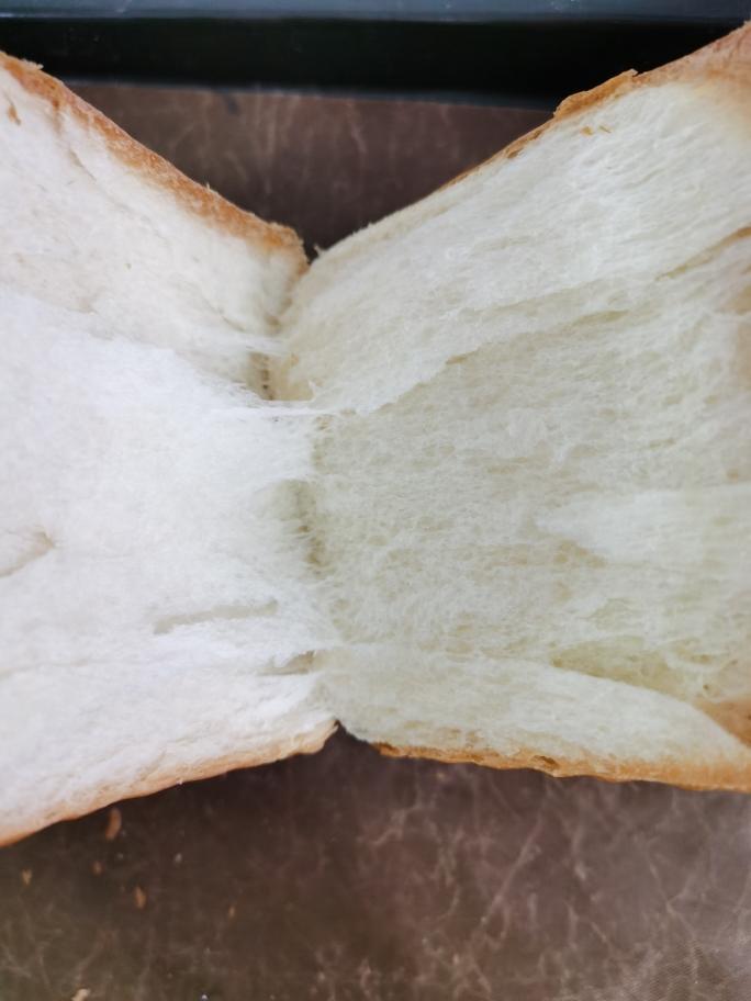 一次发酵的手撕蛋白吐司