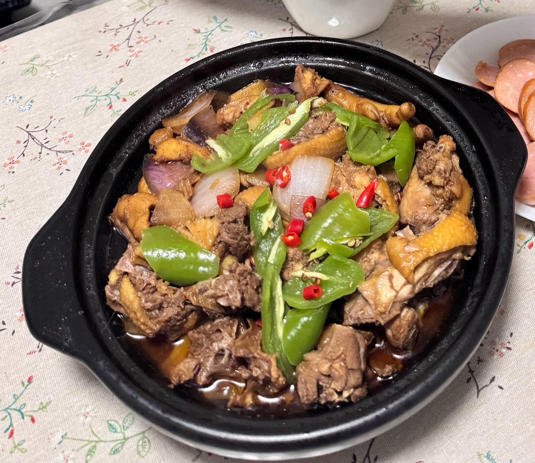 可以吃几碗饭的广东鸡煲奇味鸡煲
