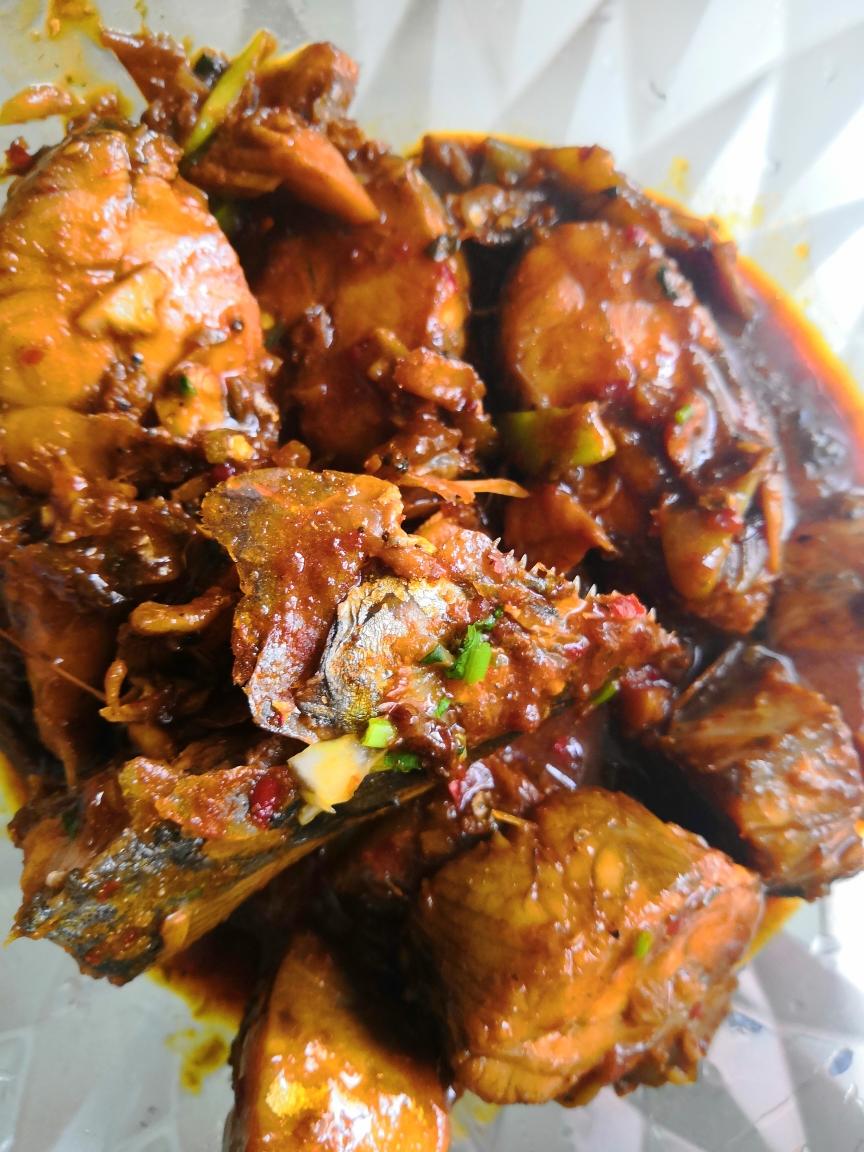 红烧酱焖鲅鱼的做法