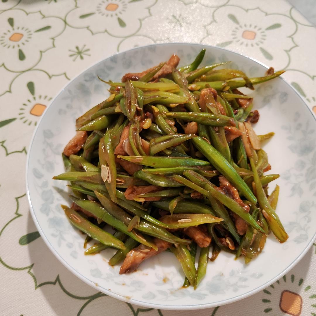 炒肉就得嫩—豆角炒肉（四季豆）