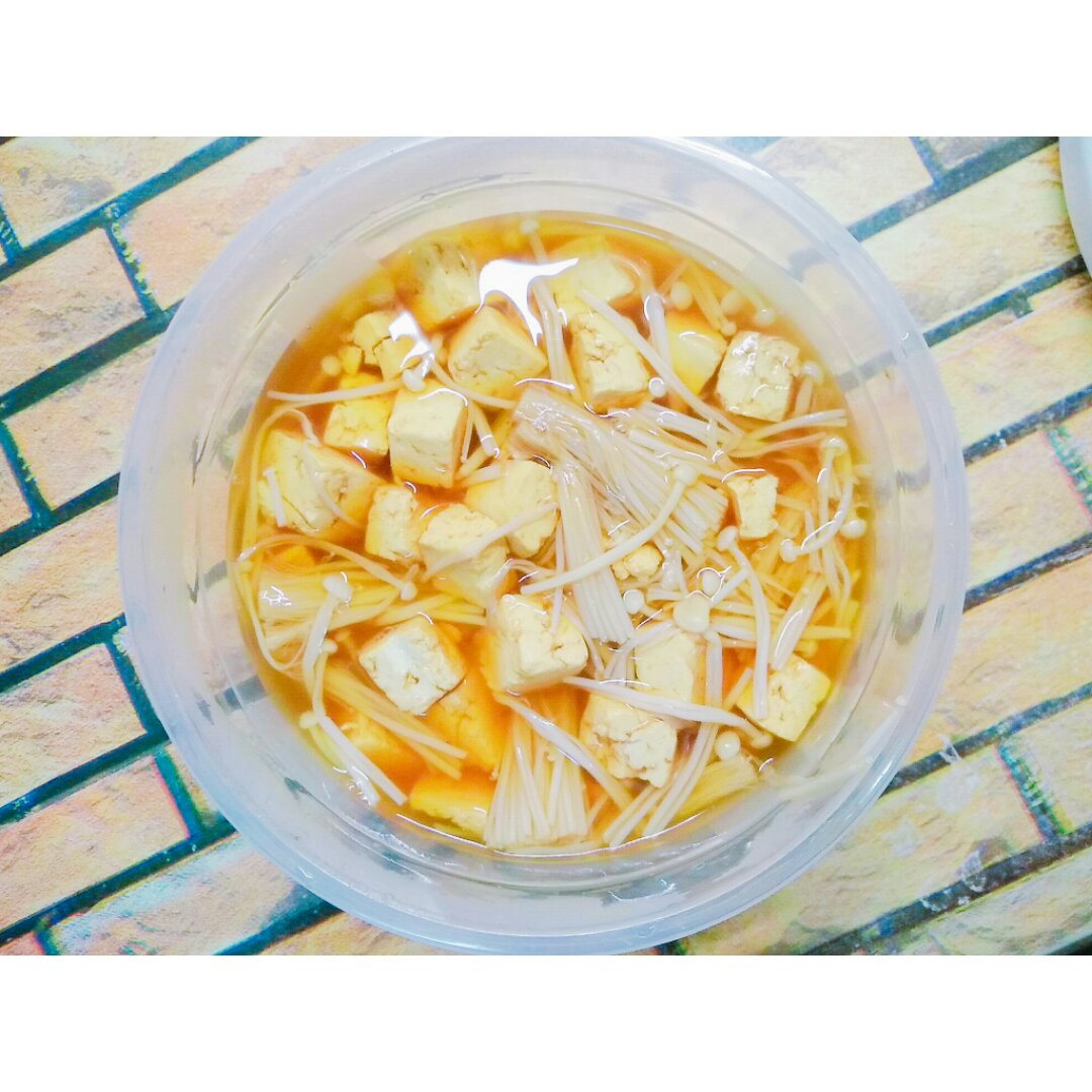豆腐金针菇汤