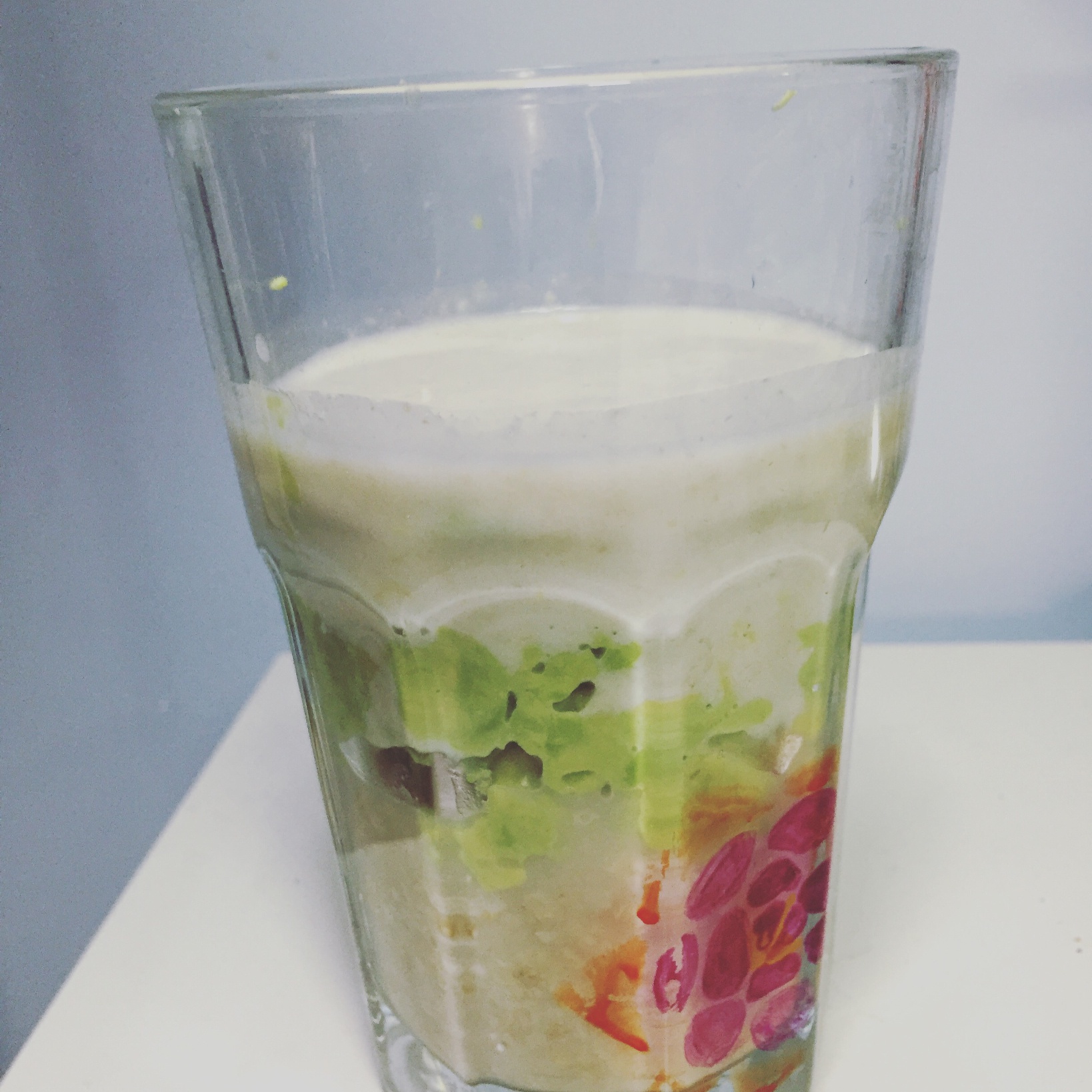 鳄梨燕麦牛奶