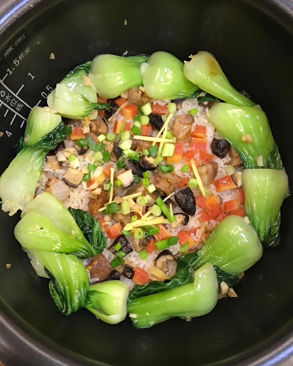 香菇辣肠焖饭 Fried Rice With Sausage &Mushroom