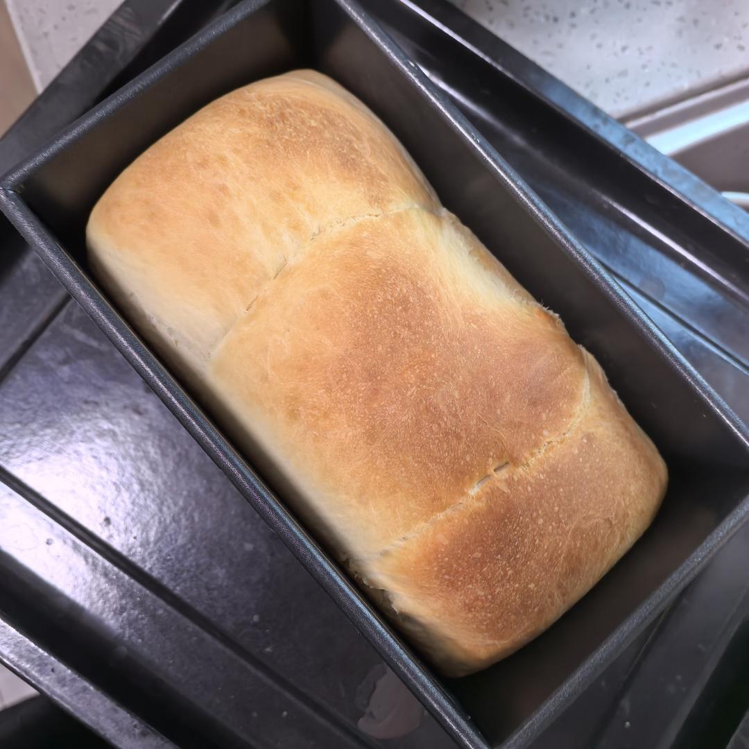 奶香纯粹的重料淡奶油吐司