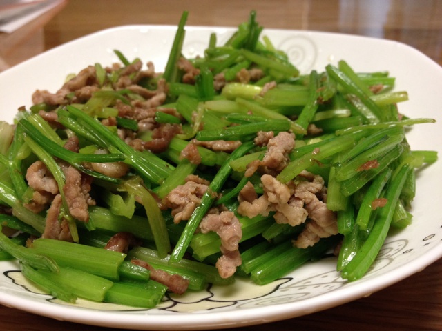 芹菜炒肉片