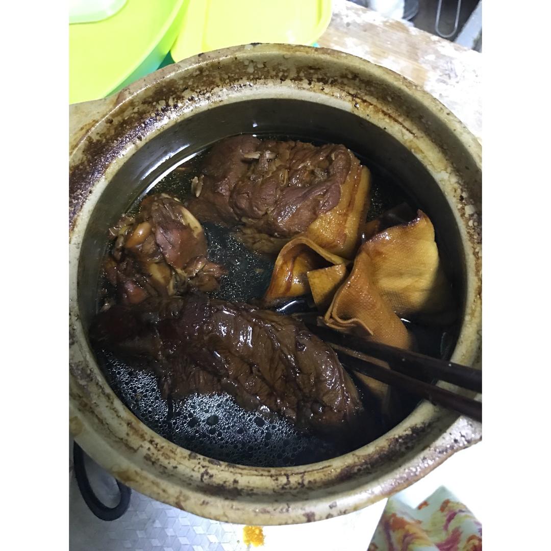 一锅卤肉