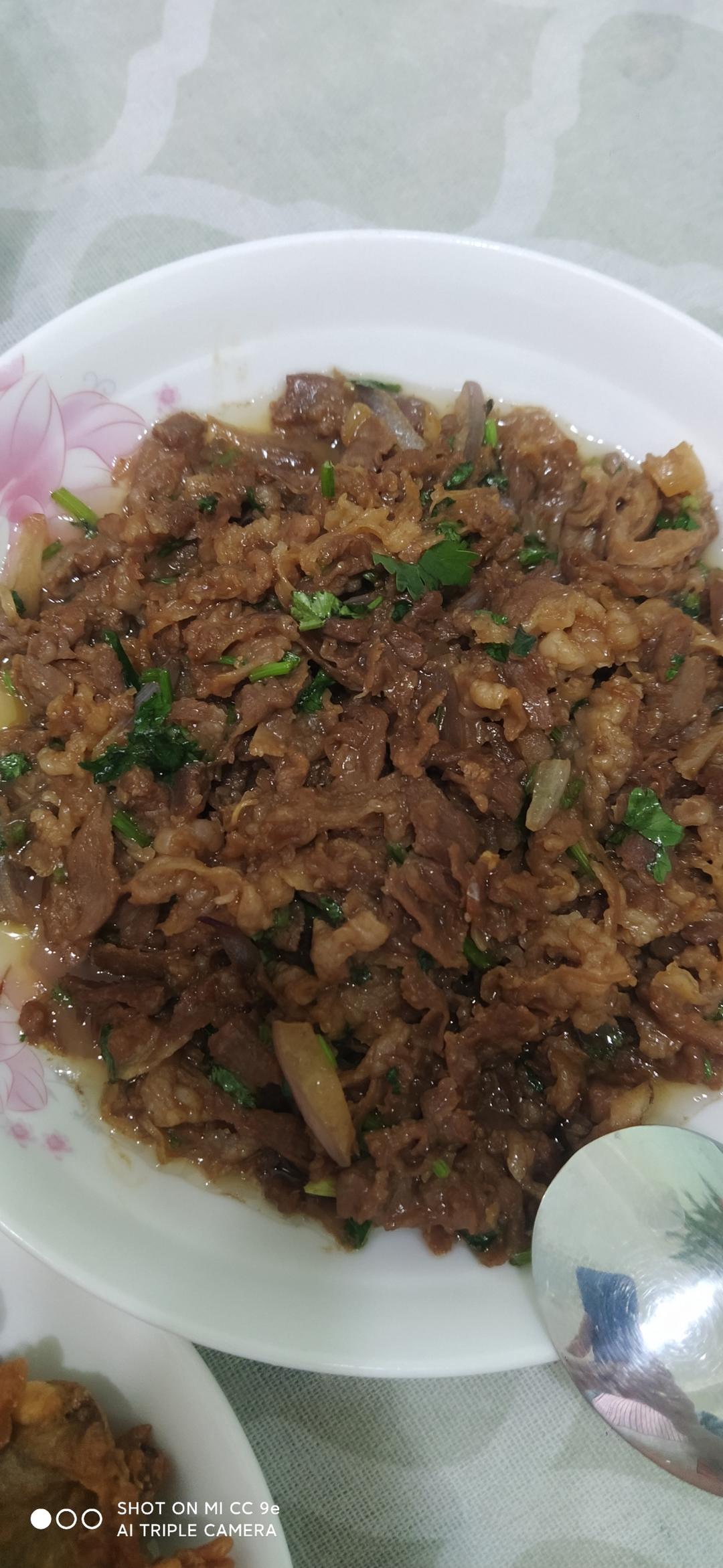 羊肉炒洋葱
