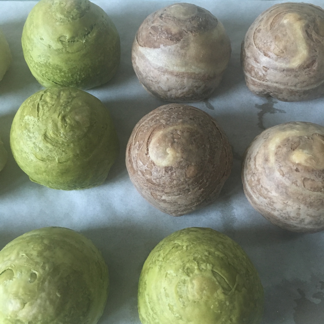 蛋黄酥~紫薯、抹茶、原味~花好月圆，中秋快乐~内附一次做六色蛋黄酥方法~