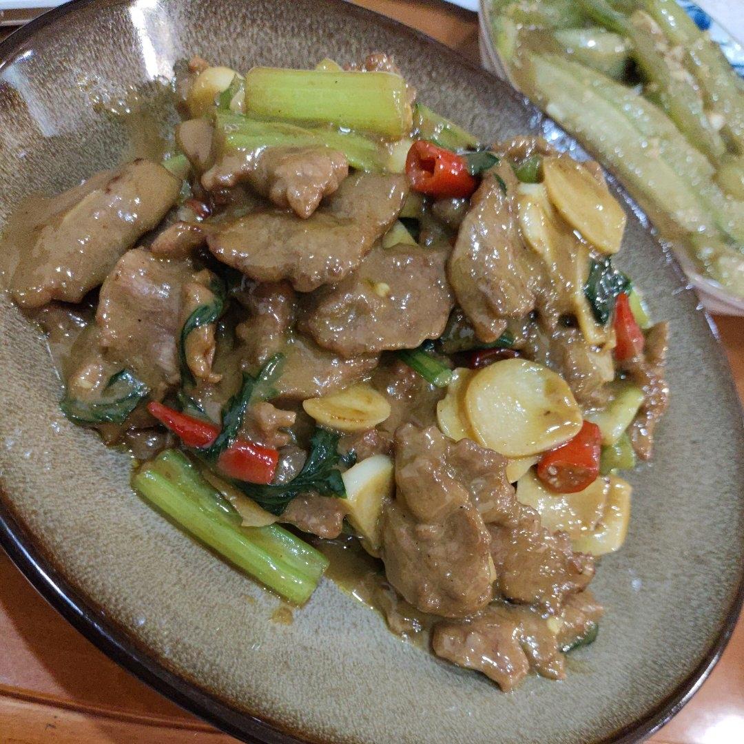 小炒牛肉（肉嫩味香）