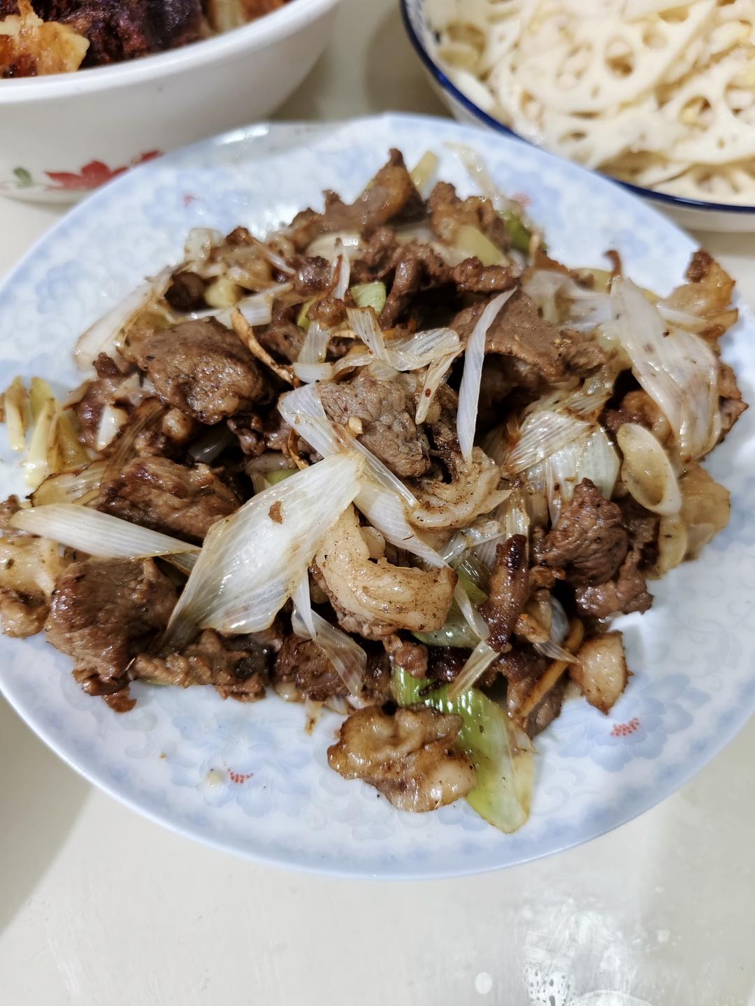 炒了20多年的葱爆羊肉