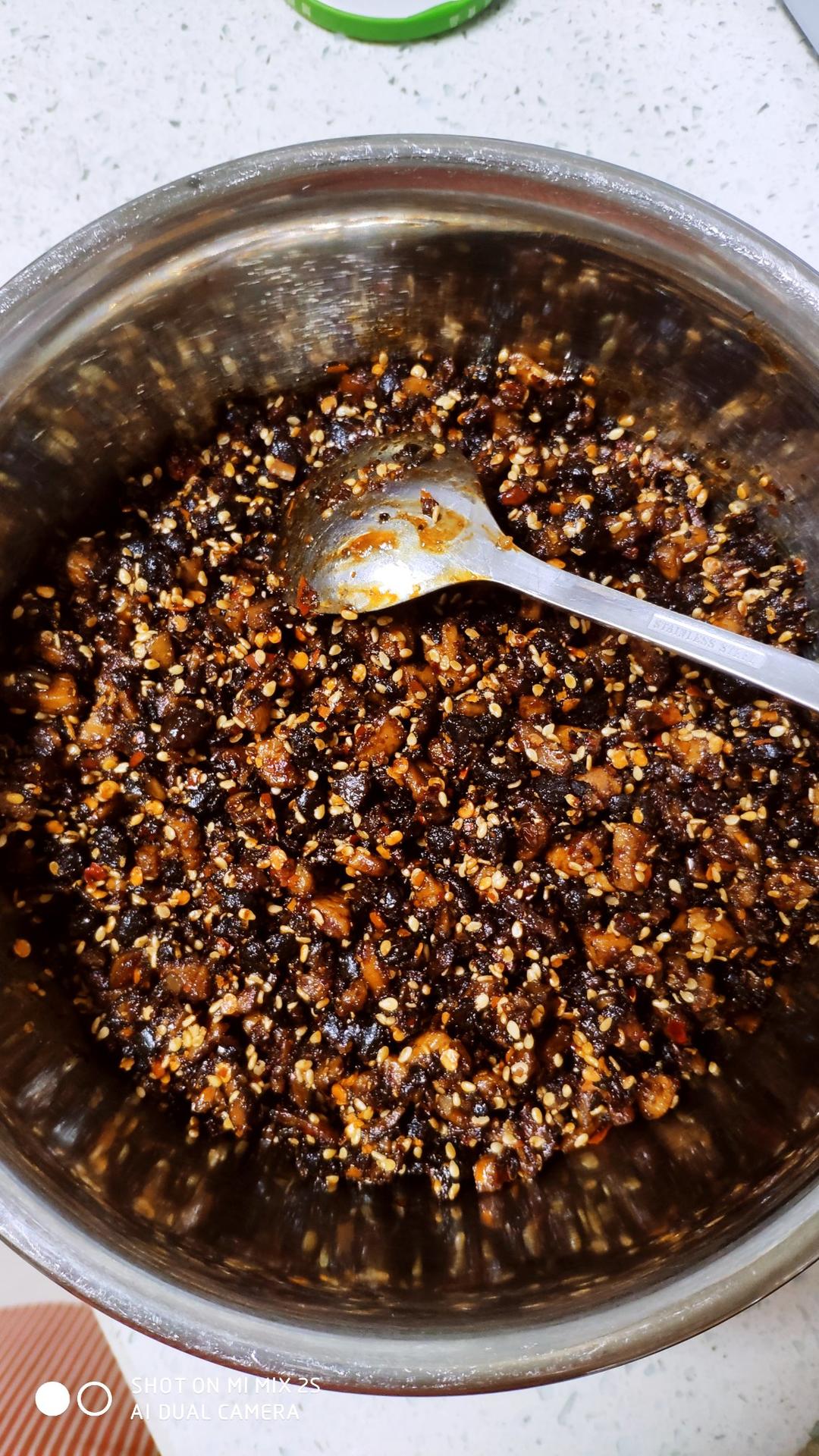 鸡肉香菇酱自制