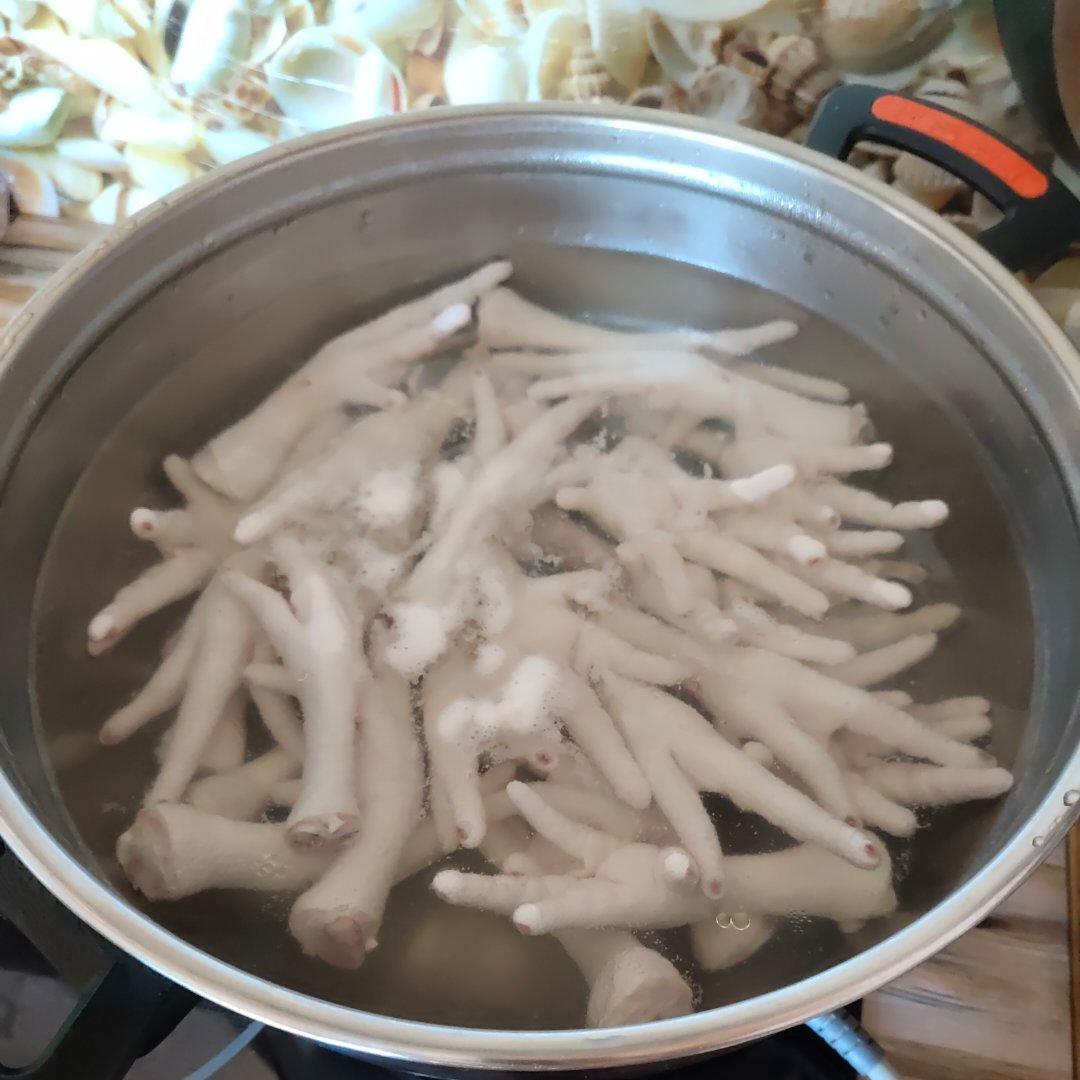 酸辣脱骨鸡爪