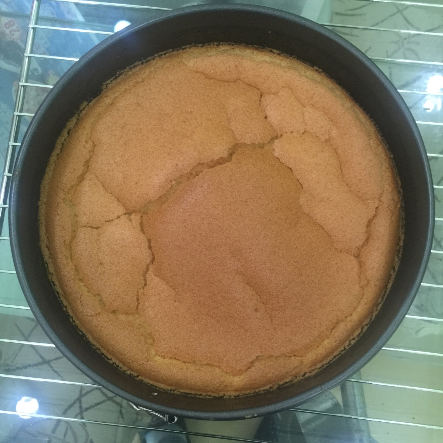 烤箱做蛋糕（戚风蛋糕的做法）