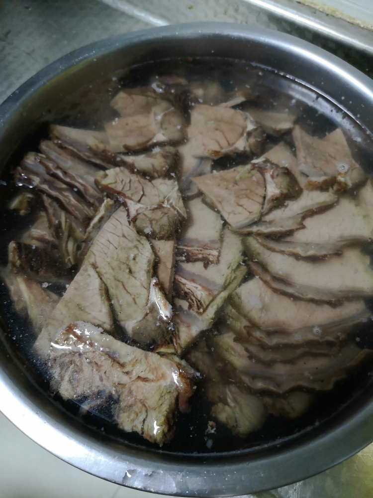 牛肉烧青菜的做法 步骤2