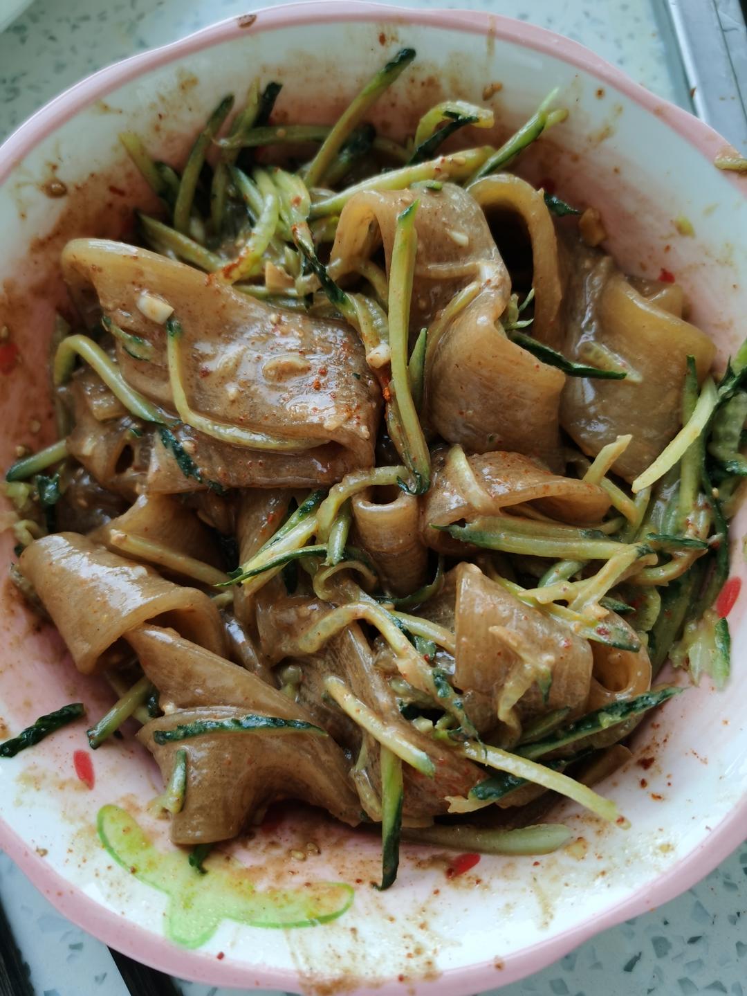 秒杀小夜市的麻酱流汁宽粉