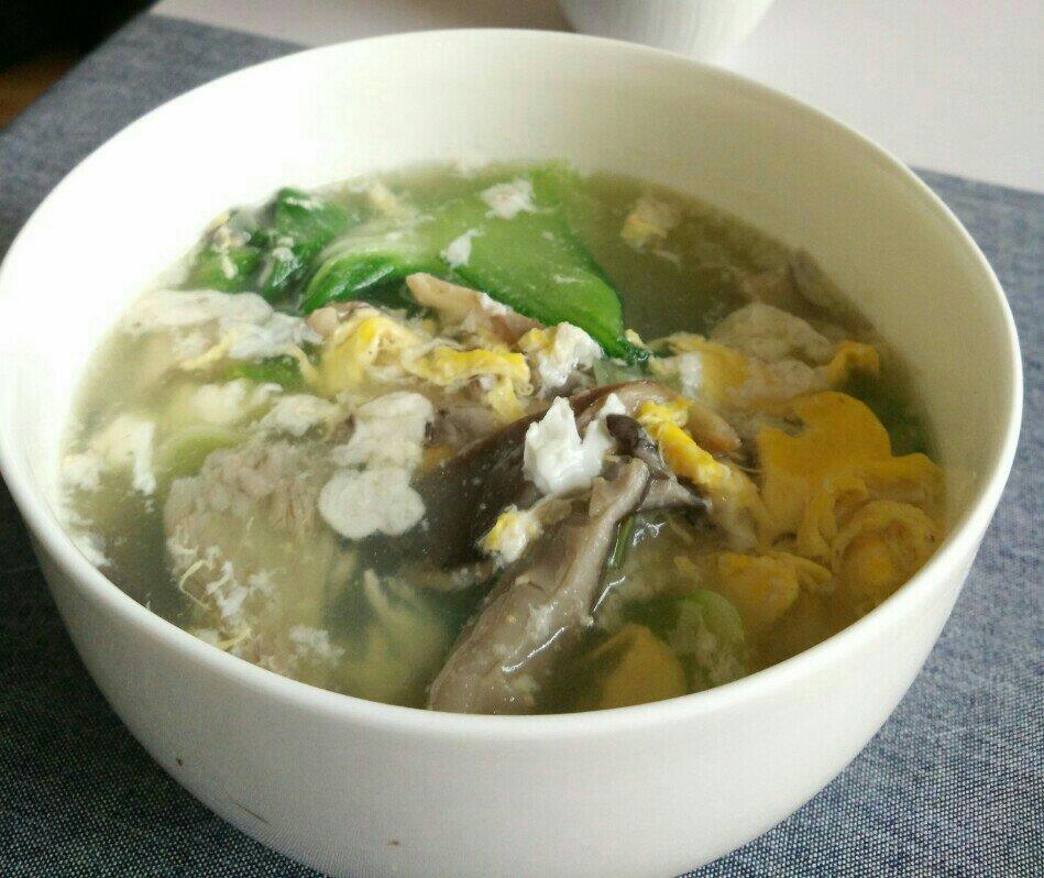 平菇青菜蛋花汤