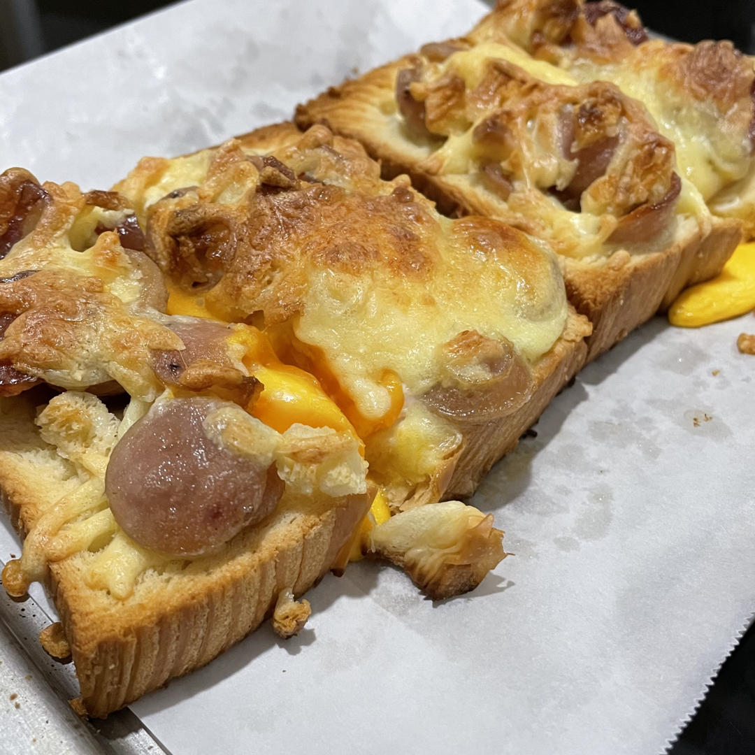 芝士火腿鸡蛋烤吐司