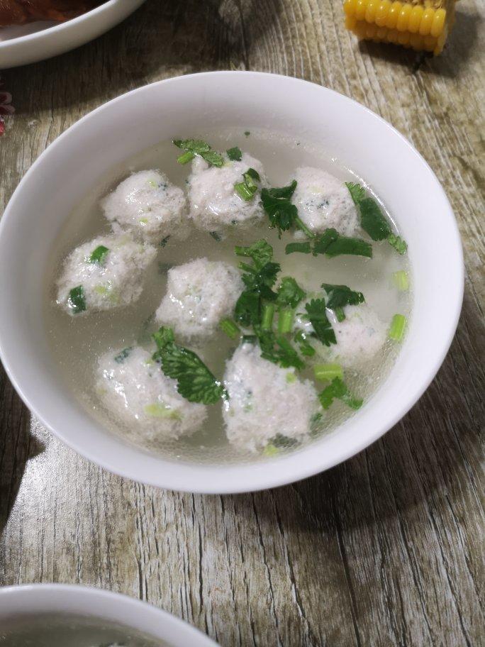 手做【鲅鱼丸子汤】