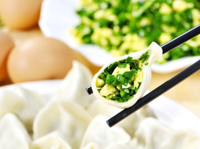外婆味道的传统素饺子（韭菜蛋粉丝馅儿）的做法