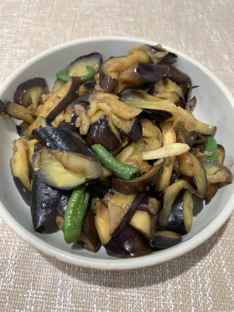 这么炒的青椒炒茄子，饭可以多吃两碗