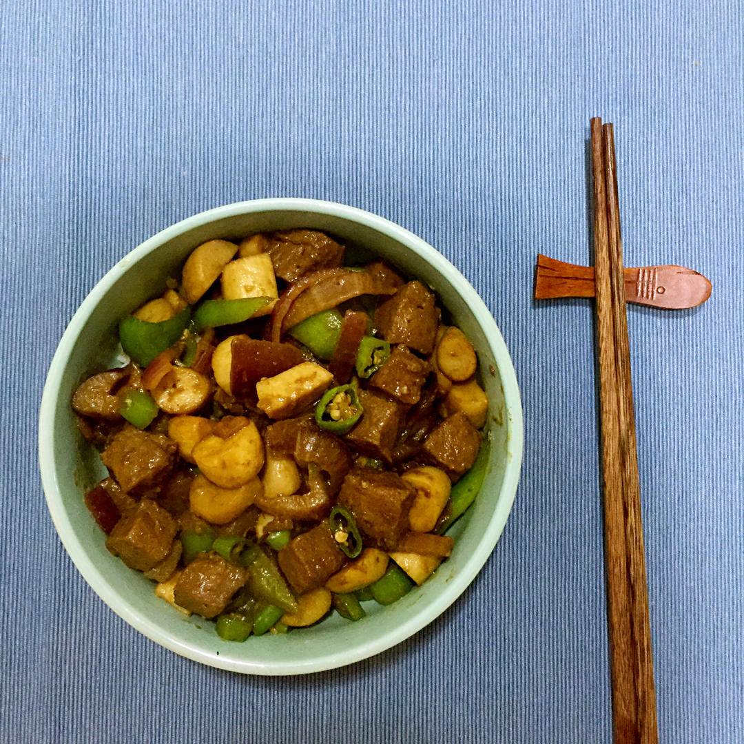 黑椒杏鲍菇牛肉粒