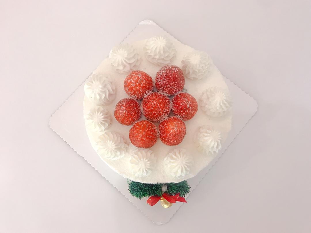 草莓流心生乳酪慕斯蛋糕