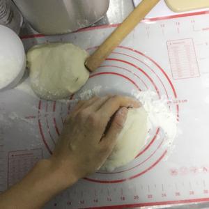 中种奶油红豆面包的做法 步骤2