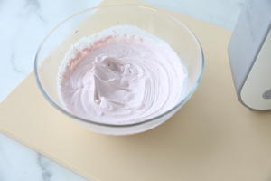 在家也可轻松复刻超火椰香草莓牛乳包的做法 步骤22